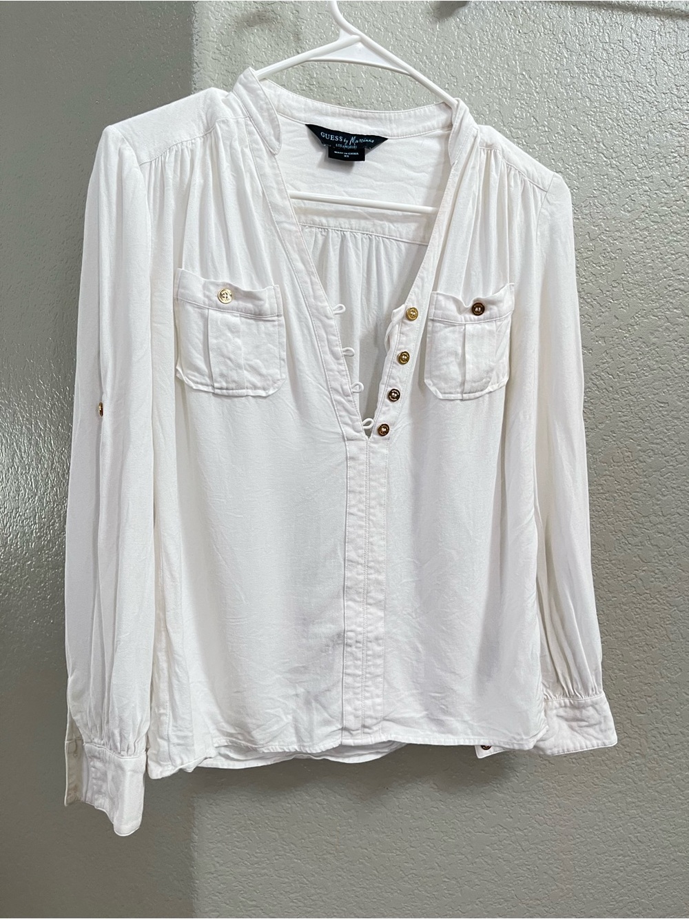 Guess by Marciano White V-Neck Button-Front Blouse